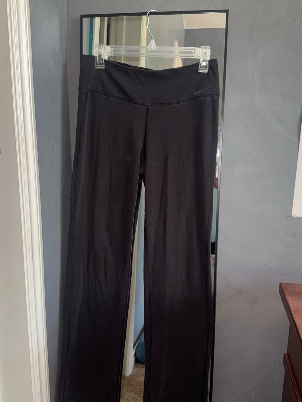 Nike Black Boot-Cut Athletic Pants/Leggings